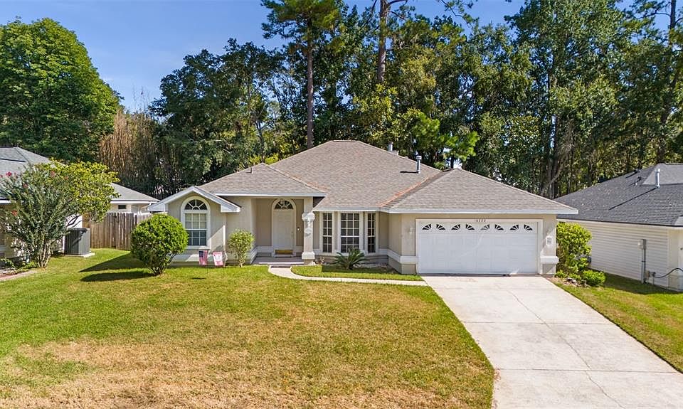 1st image of 10222 NW 10th Ln