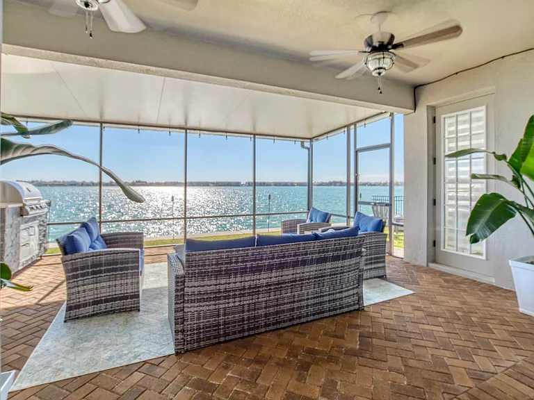 485 Blue Cypress Dr — Photo 1