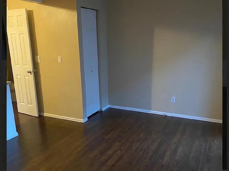 5520 Mansfield Ct — Photo 6