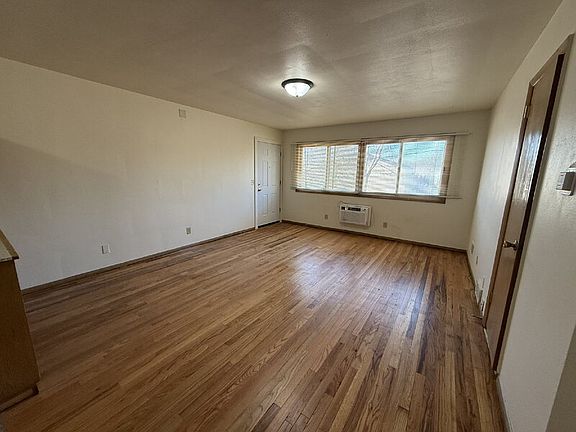 3rd image of 1717 Blossom Ln Unit 4