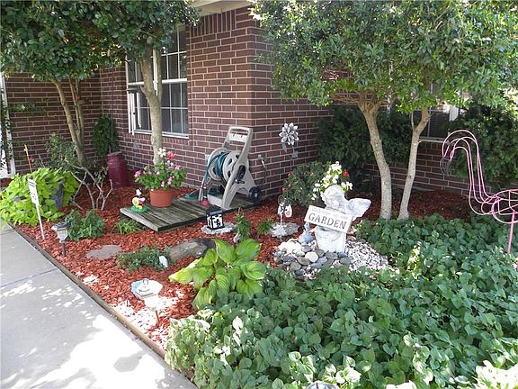 4th image of 12109 S Land Ave