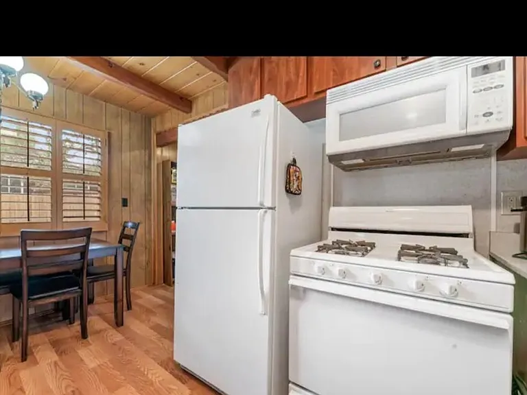 130 Maple Ln — Photo 15