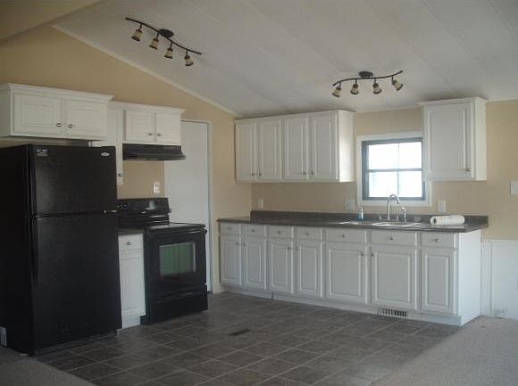 2nd image of 14 Day Lilly Ln