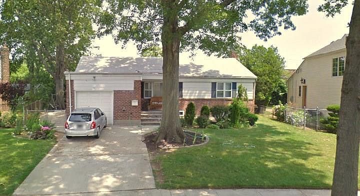 1st image of 74 Caroline Ave