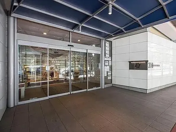 310 East 46th Street image 10 of 13