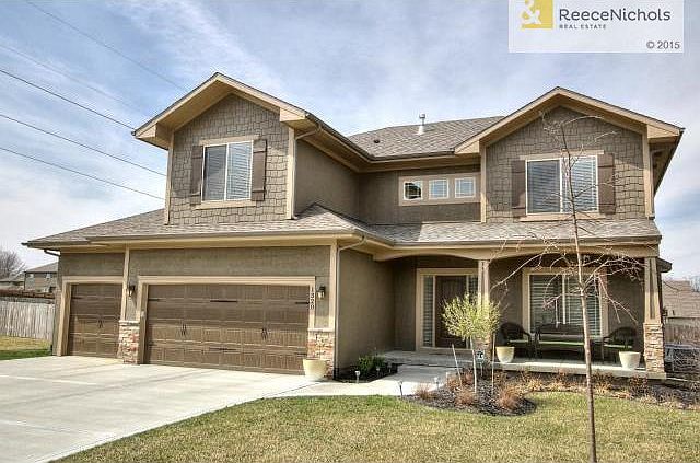 1st image of 1320 NE Country Ln