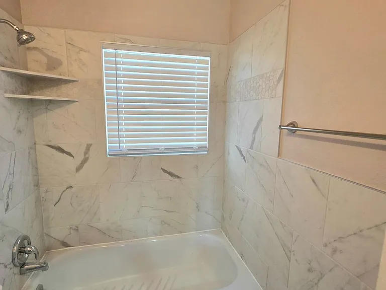 226 Antrim Dr — Photo 18