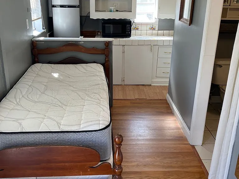 2 Richmond Hill Dr #A — Photo 3