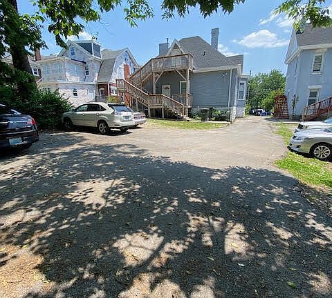 5th image of 371-375 Aylesford Pl