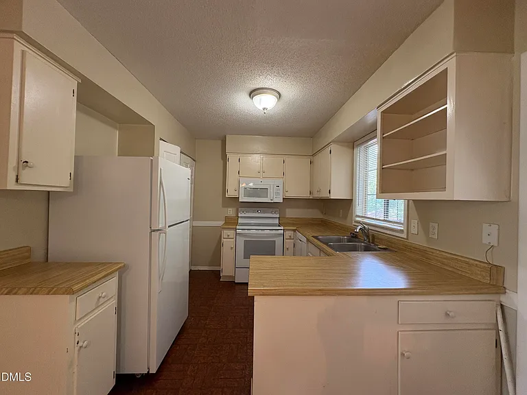 3107 Quinley Pl — Photo 2