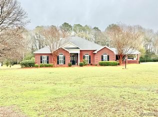 40 Deerfield Dr, Selma, AL 36701