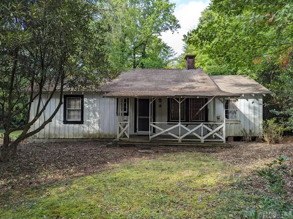 1884 Hwy 107 S, Cashiers, NC 28717