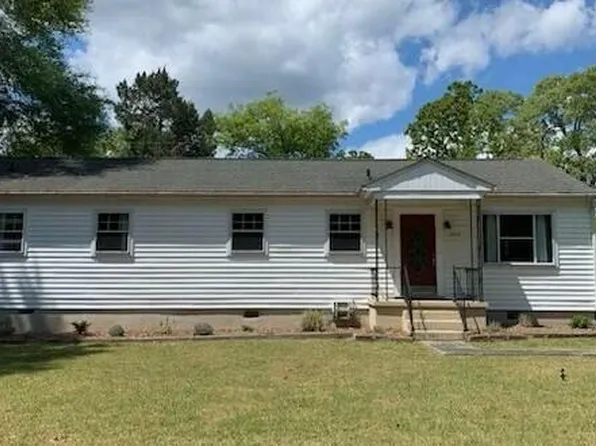 1303 Hagood Ave, Barnwell, SC 29812