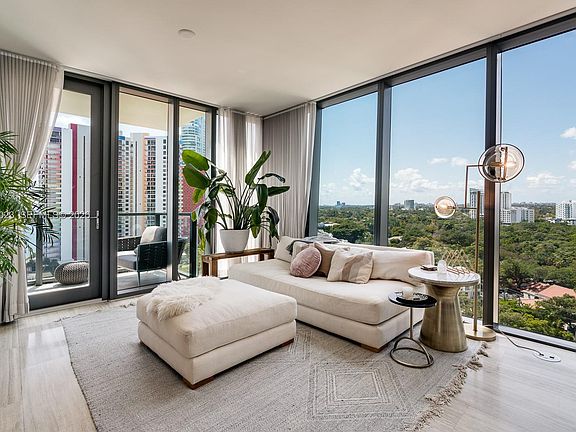4th image of 1451 Brickell Ave Unit 1404