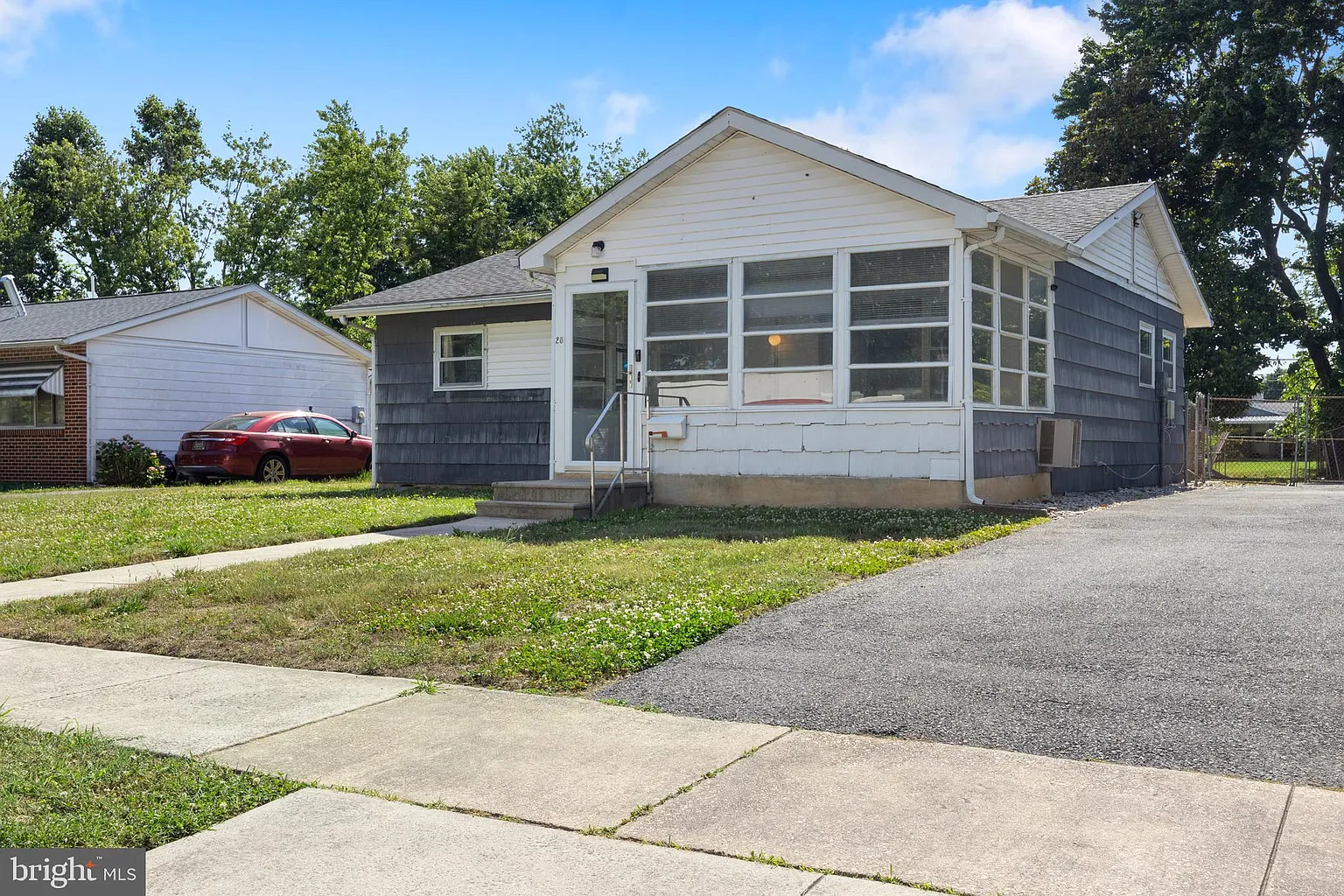 28 Ann Ave photo 1