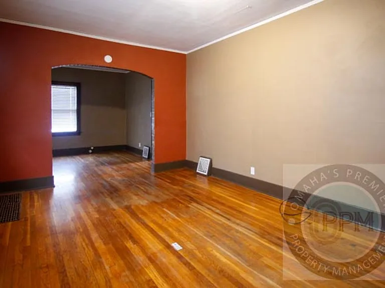 3425 N 45th St — Photo 2