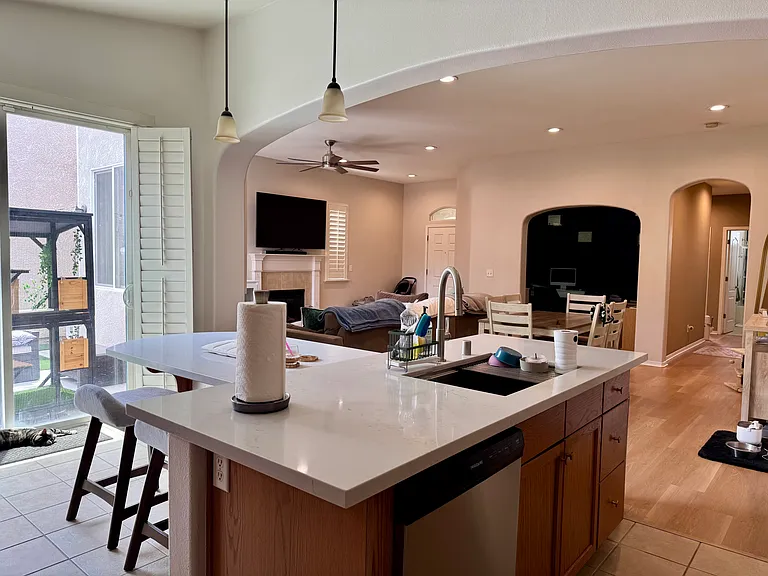 4094 W Fig Tree Ln — Photo 7