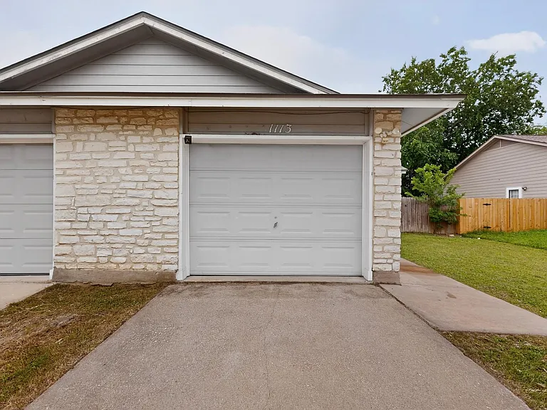 1113 Woodlief Trl — Photo 4