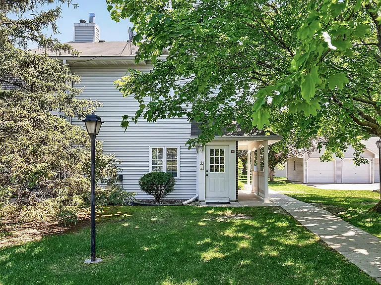 1063 Duckwood Dr #207 — Photo 9