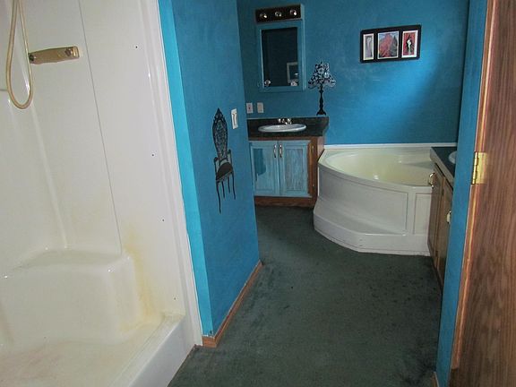 5th image of 5255 Pinecrest Dr