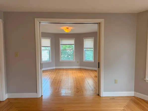 575 Summer St, Manchester, NH 03103
