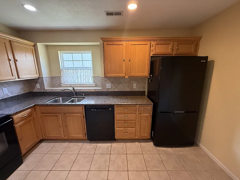 1518 Legend Trail Dr #B — Photo 6
