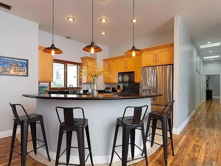 3 bed, 1535 sqft, $5,500 — Photo 3