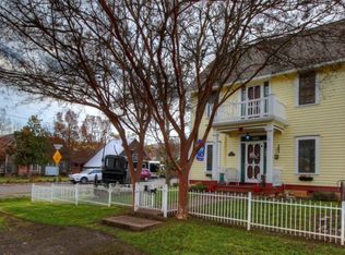 640 D St, Jacksonville, OR