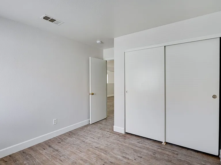 9660 Crystal Ridge Rd — Photo 23