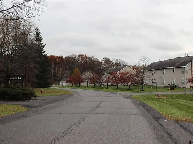 82 Elderberry Ct — Photo 24