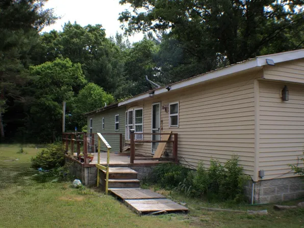 568 S Nancy Dr, White Cloud, MI 49349