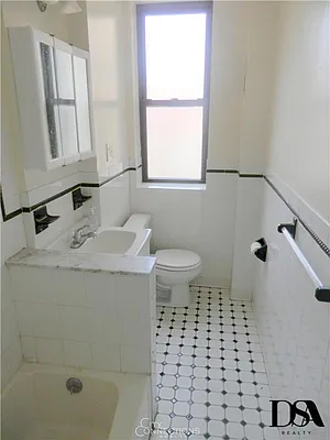 Rented by City Connections Realty | media 8
