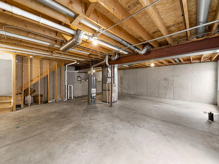 2403 Miriam Ave — Photo 22