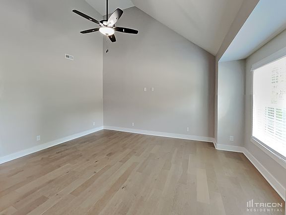 2nd image of 102 Canyon Dr