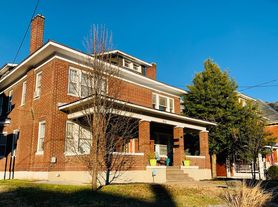 815 Day Ave SW, Roanoke, VA