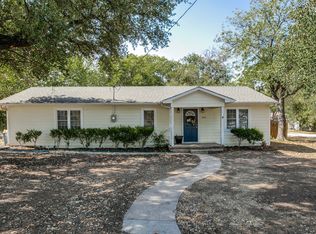 441 W Lloyd St, Krum, TX 76249