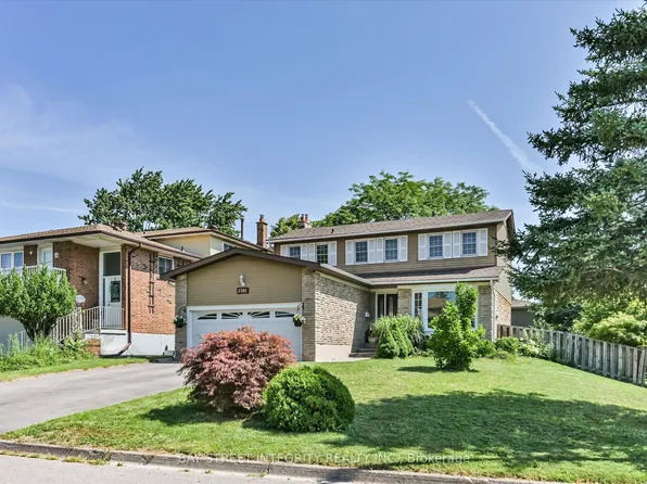 2381 Lyford Ln, Burlington, ON L7P 3Y8