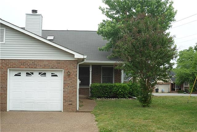 1st image of 100 Hickory Way N
