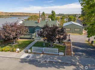 30 Hemlock St N, Soap Lake, WA 98851