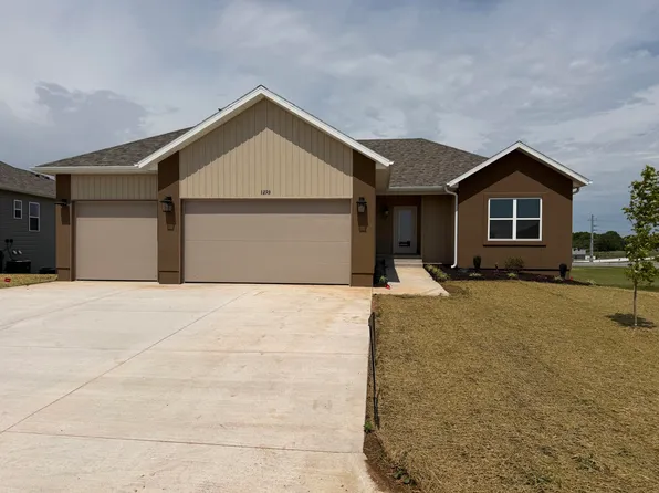 1293 N Maxine Avenue, Nixa, MO 65714