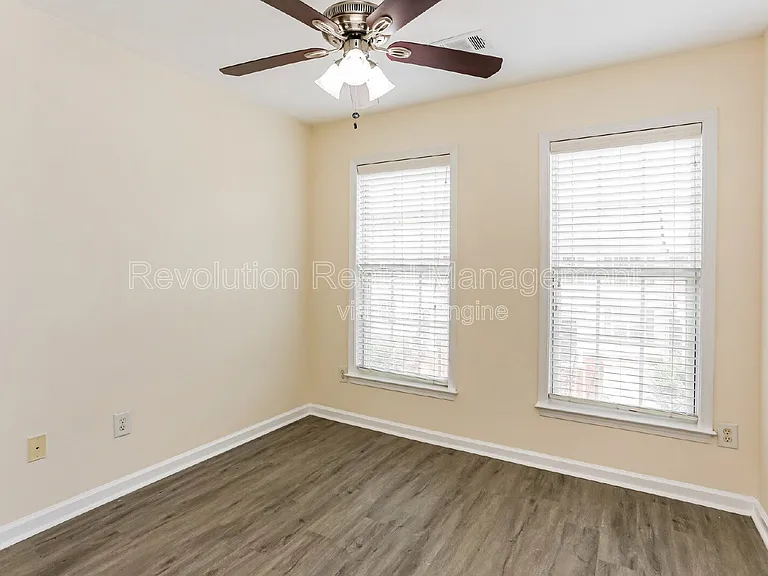 1007 Whittington Way — Photo 14