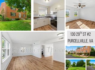 130 S 29th St APT 2, Purcellville, VA 20132