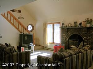 4th image of 125 Fawn Lake Dr