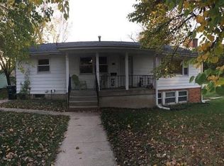 1131 Ronalds St, Iowa City, IA 52245