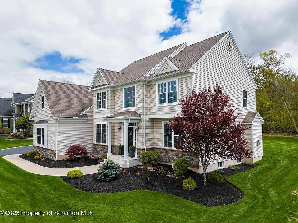 1117 Woodberry Dr, Mountain Top, PA 18707 Zillow