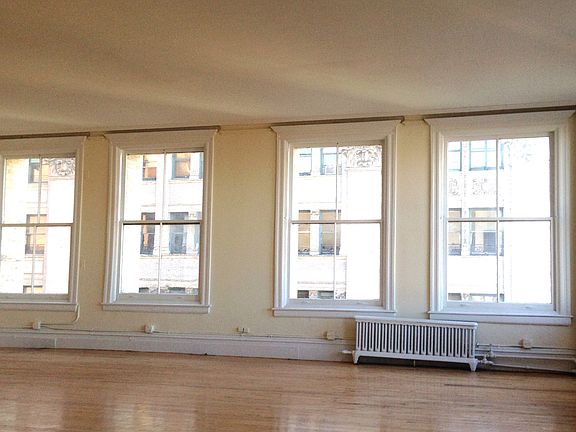 3rd image of 425 Broome St #8W