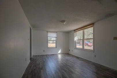 806 Lakeland St — Photo 7