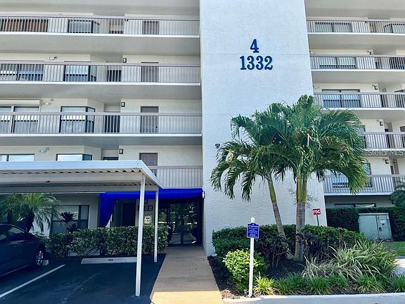 3rd image of 1332 Pasadena Ave S APT 502