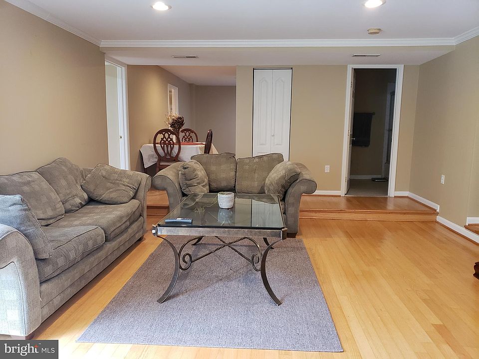 1st image of 8301 Private Ln