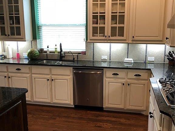 4th image of 2022 Grassland Dr